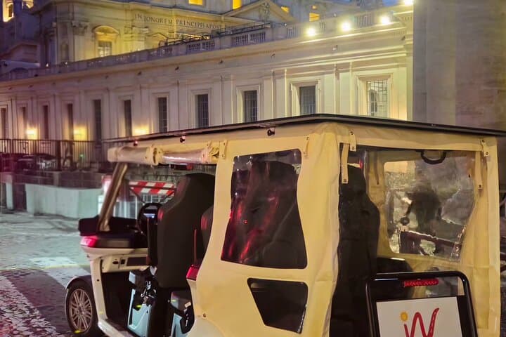 Explore Rome in a 4-Hour Golf Cart Tour: Colosseum, Trevi & Hidden Lanes photo 5