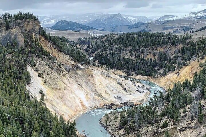 Yellowstone Full-Day Private Tour and Hike — Inside-the-Park Geysers, Canyon & Wildlife photo 5