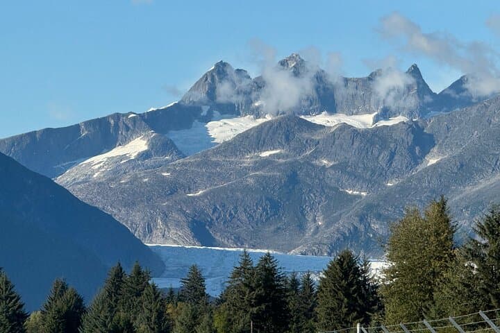 Juneau Private Bike Tour: Glacier Views & Local Sightseeing