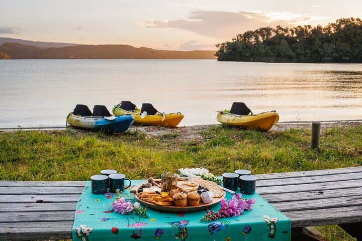 Glow Worm Kayak Tour Rotorua: Night Paddle to Hidden Caverns photo 4