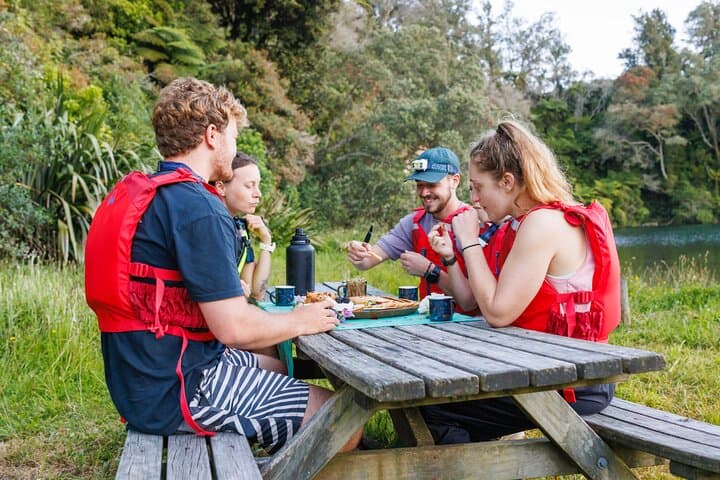 Glow Worm Kayak Tour Rotorua: Night Paddle to Hidden Caverns photo 5