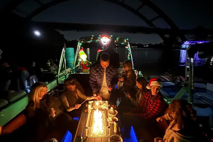 Holiday Light Cruise and S'mores Fire Pit on Lake Austin photo 4