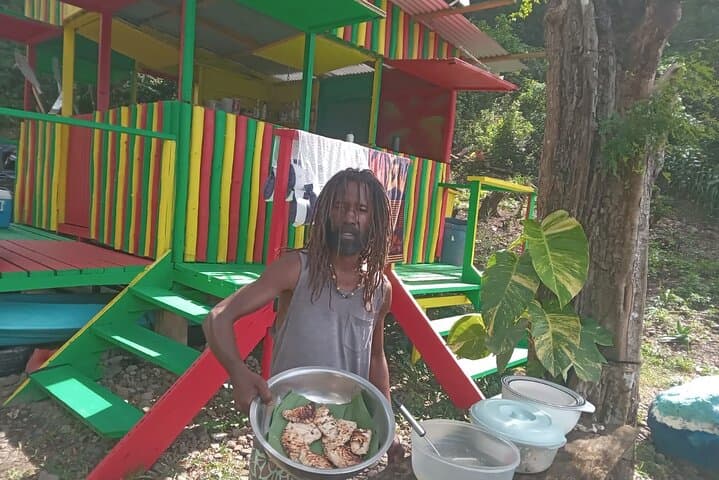 Marigot Bay Sea-View Trail and Irie Beach Meal — St. Lucia Walking Tour