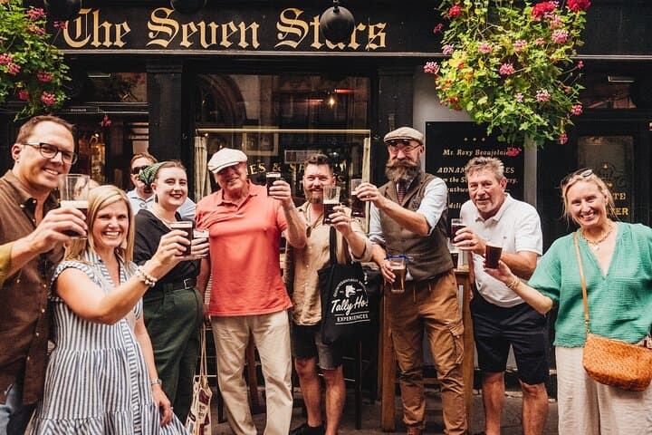 Secret London Pub Tour: Private Craft Ale Walk Through Historic Inns