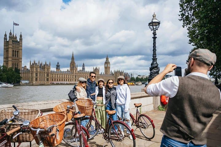 London Landmarks Bike Tour — Westminster Sights, Street Art & Pub Stop photo 4