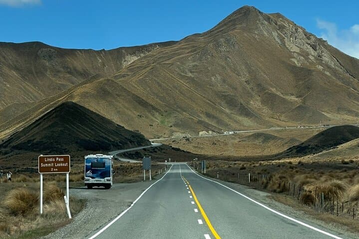 Queenstown to Lake Tekapo & Aoraki/Mount Cook Private Day Tour — Scenic Drive, Glacial Lakes & Alpine Lookouts photo 3