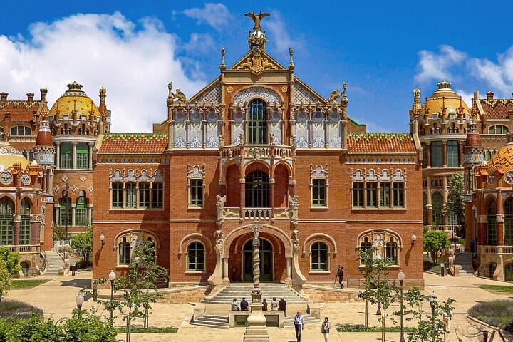Barcelona Murder Mystery: Self-Guided GPS Detective Game & Puzzle Walk