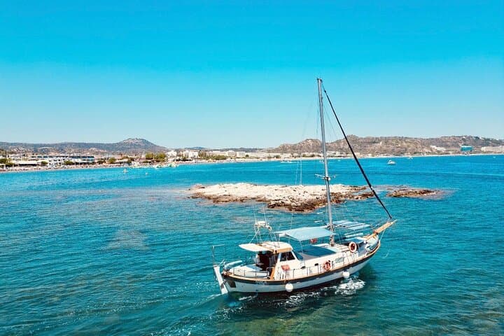All-Inclusive 3-Hour Cruise to Anthony Quinn Bay, Ladiko & Afantou — Snorkel the Caves