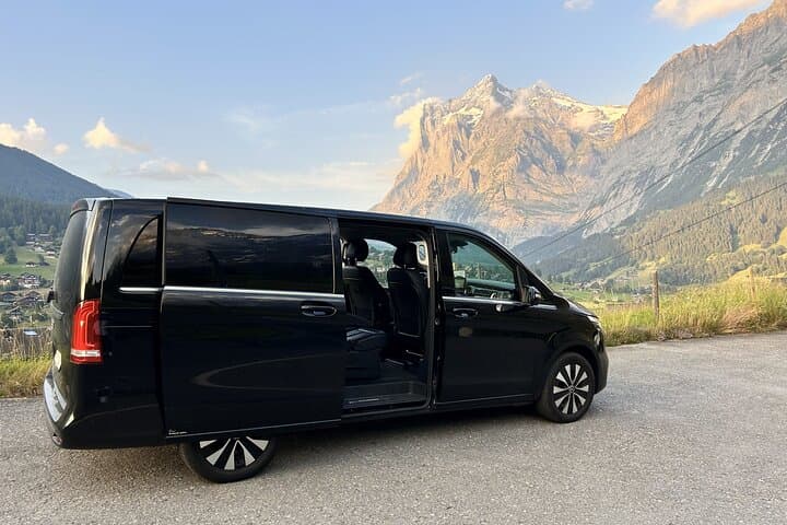 Lucerne to Interlaken & Lauterbrunnen: Private Alpine Day Trip photo 4