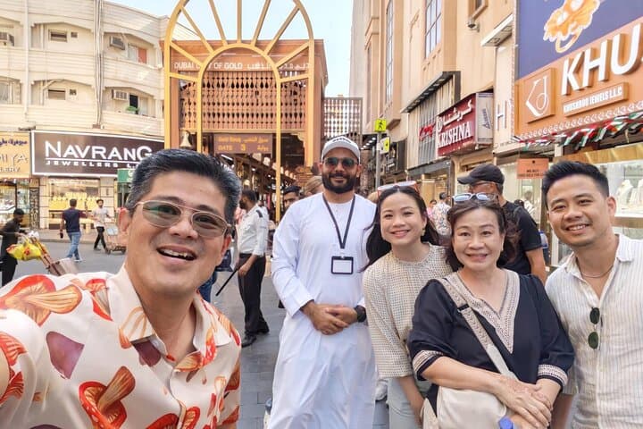 Old Dubai Walking Tour: Al Fahidi, Spice & Gold Souks, Abra Ride and Jumeirah Mosque photo 3