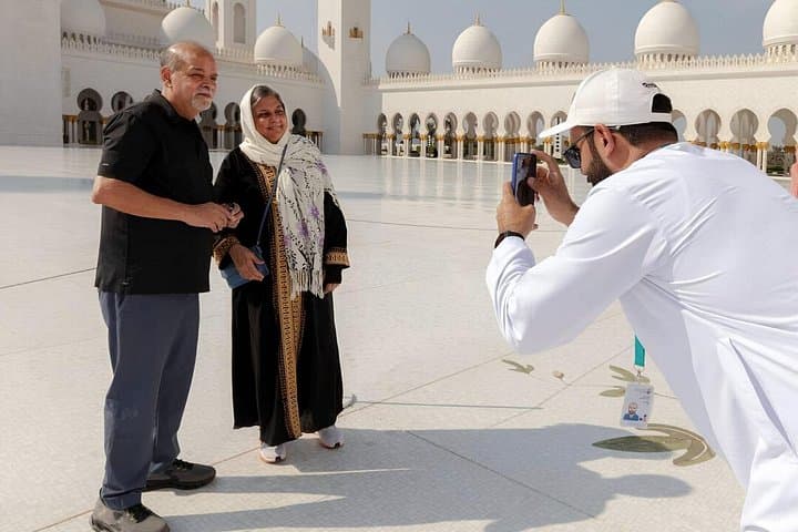 Full-Day Abu Dhabi Tour from Dubai: Sheikh Zayed, Emirates Palace & Yas Island Highlights photo 3