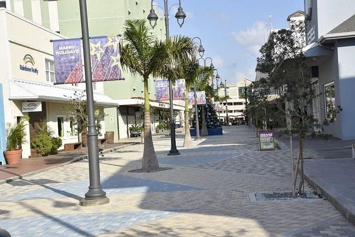 George Town Historic Walking Tour: 90-Minute Guided Heritage Walk in Grand Cayman photo 4