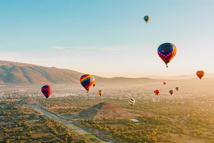 VIP Hot Air Balloon Over Teotihuacan & Private Ruins Tour photo 2
