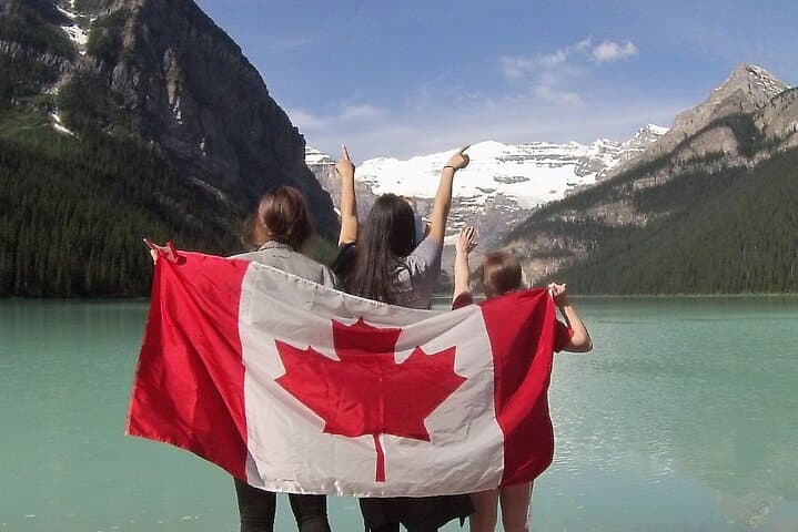 Columbia Icefield Tour from Canmore: Icefields Parkway Glacier Experience