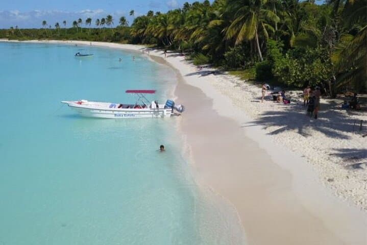 Saona Island Three Treasures Tour: Palmilla, Mano Juan & Canto de la Playa photo 4