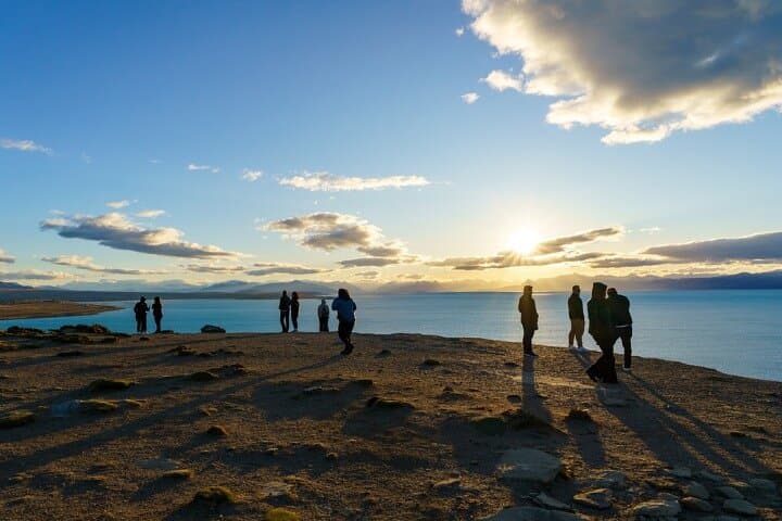 4x4 Lakes & Walichu Caves: Patagonia 3-Hour Adventure from El Calafate photo 5