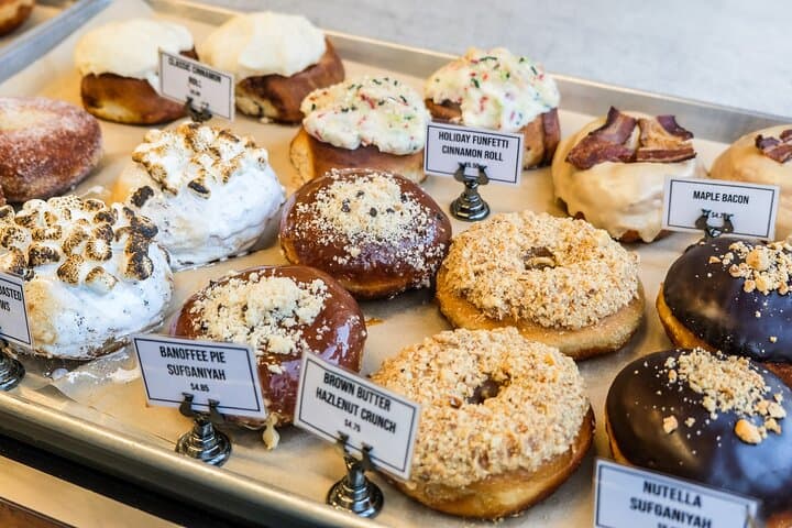Harvard Square Donut Walking Tour: Historic Eats & Local Flavors photo 5