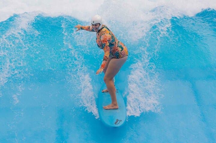 Wai Kai Surf Lesson: Learn to Ride the Wave at Ko Olina, Oahu photo 2