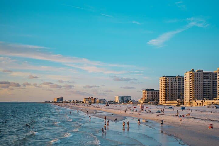 Orlando to Clearwater Beach: Dolphin Cruise & Beach Day Trip