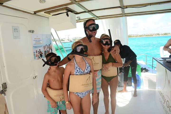 Private Party Catamaran: Open‑Bar Snorkel & Natural Pool in Punta Cana photo 5