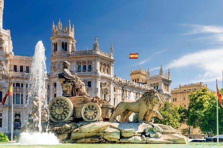 madrid-family-friendly-old-town-and-wax-museum-private-tour photo 3