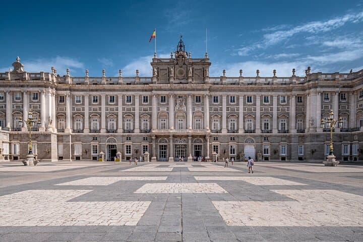 madrid-family-friendly-old-town-and-wax-museum-private-tour photo 4