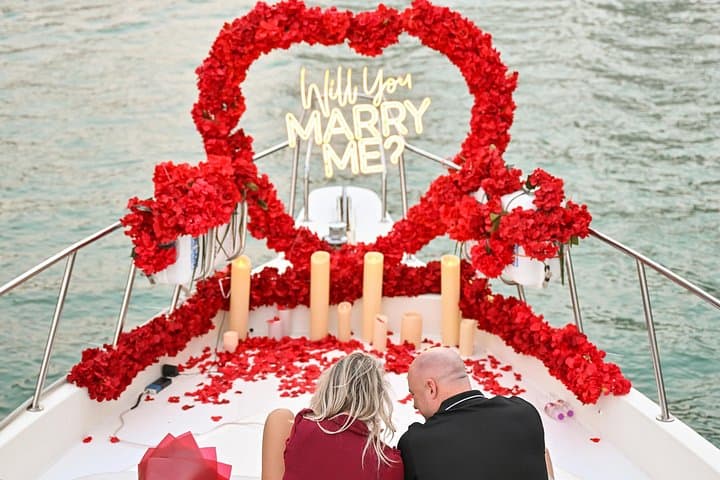 Luxury Private Yacht Proposal in Dubai Marina — Romantic Sunset Cruise photo 4