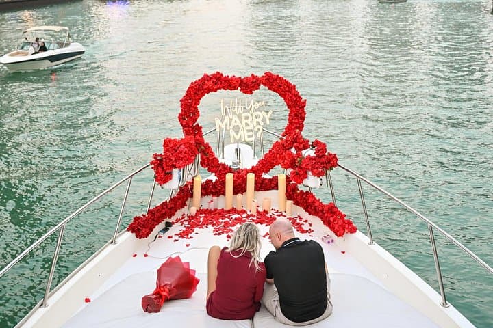 Luxury Private Yacht Proposal in Dubai Marina — Romantic Sunset Cruise photo 5