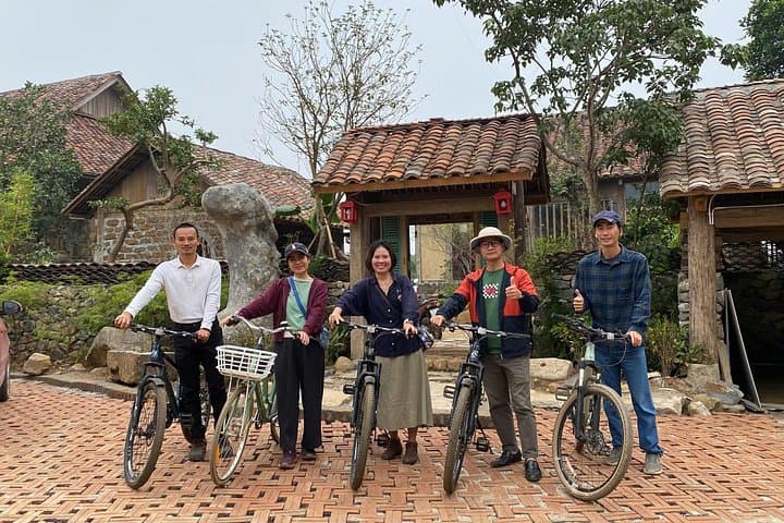 Hanoi Farm-to-Table Day: Duong Lam Cycling, Cooking Class & Ba Vi Views