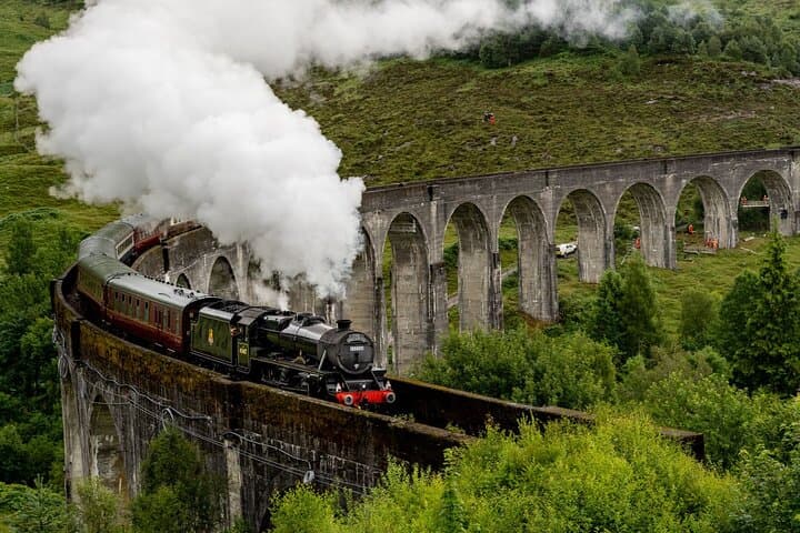 Edinburgh to Isle of Skye: 4-Day Jacobite Steam Train & Whisky Tour photo 1
