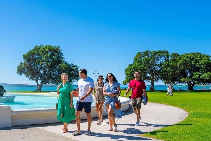 Half-Day Auckland Scenic Tour: Mount Eden, Harbour Bridge & Mission Bay photo 4