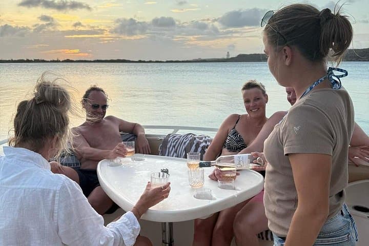 Private Wine Tasting Boat Tour in Spanish Water, Curaçao — Barbara Beach & Charcuterie photo 4
