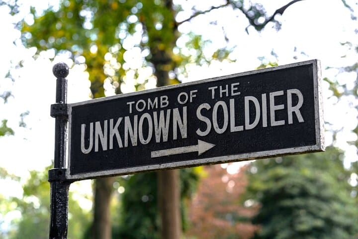 Arlington National Cemetery Guided Walk — JFK Gravesite & Changing of the Guard photo 3