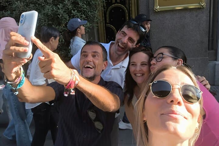 Solve a Murder in Madrid: Self-Guided Outdoor Detective Game photo 4