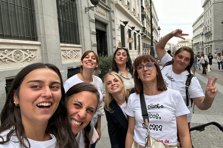 Solve a Murder in Madrid: Self-Guided Outdoor Detective Game