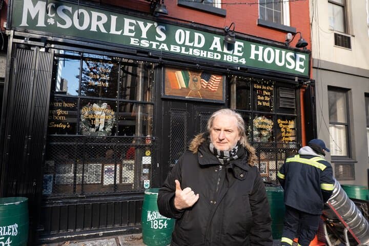 Irish Pub Crawl with a NYC Musician: Historic Pubs, Stories & a Welcome Pint