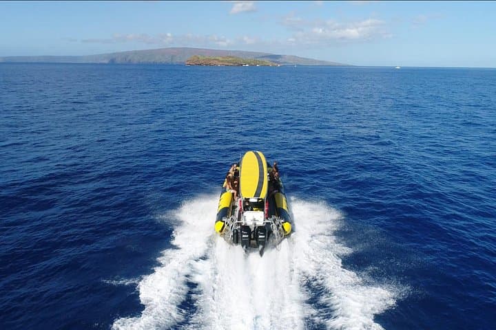 Early Morning Molokini Crater Snorkel Tour with Breakfast from Kihei photo 3
