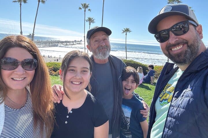 San Clemente Puzzling Adventure: Self-Guided Scavenger Hunt on Avenida del Mar
