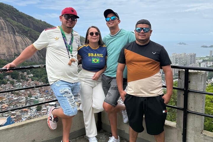 Rocinha Favela Guided Tour — Local City Experience in Rio de Janeiro photo 4
