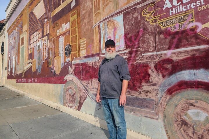 Discover Hillcrest: Self-Guided Scavenger Hunt in San Diego
