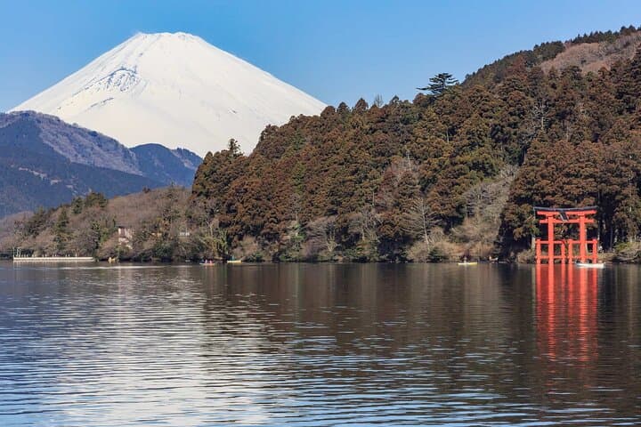 Hakone Day Trip: Lake Ashi, Hakone Shrine & Onsen from Tokyo