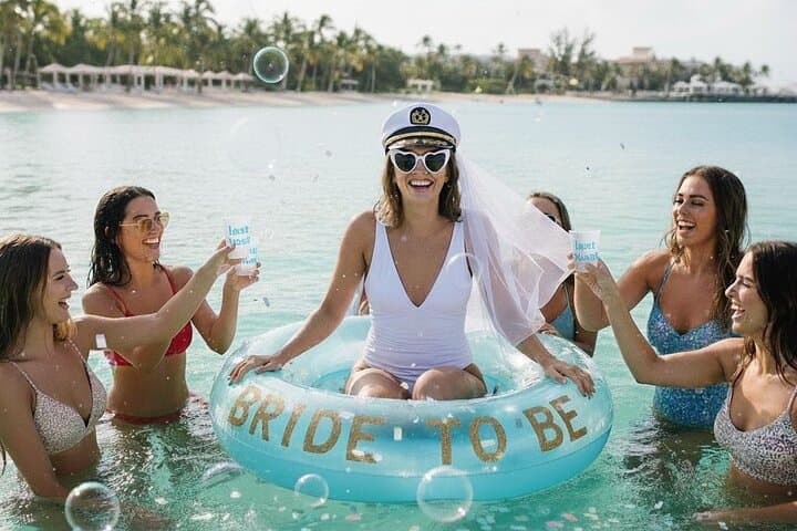 Miami Boat Tour: Day & Night Champagne Cruises from Coconut Grove photo 1