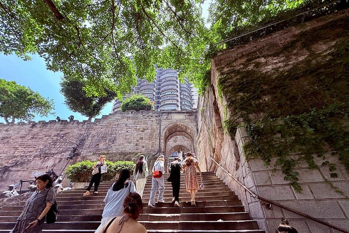 Chongqing City Guided Hiking Day Tour — Hidden Steps, Xiaomian & Skybridges