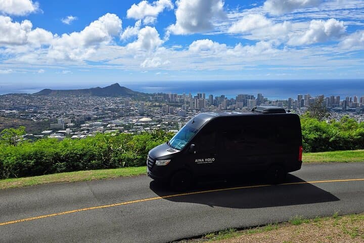 Private Waikiki Airport Transfer — Mercedes Sprinter for Groups up to 10
