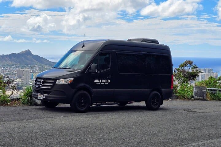 Kailua Lanikai Private Airport Transfer for Groups (Up to 10 Guests) photo 4