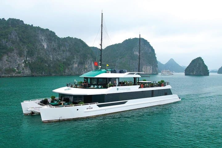 Luxury Lan Ha & Halong Bay Day Cruise with Kayaking and Lunch from Hanoi photo 1