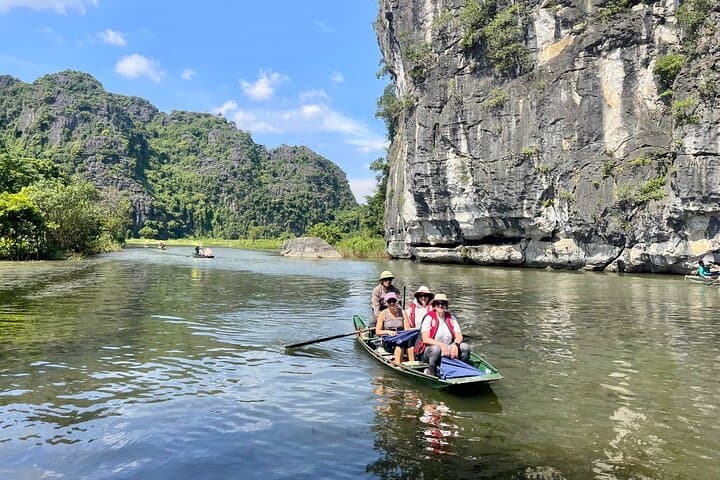 Ninh Binh 2-Day Scenic Discovery from Hanoi — Tam Coc, Mua Cave & Bai Dinh photo 3