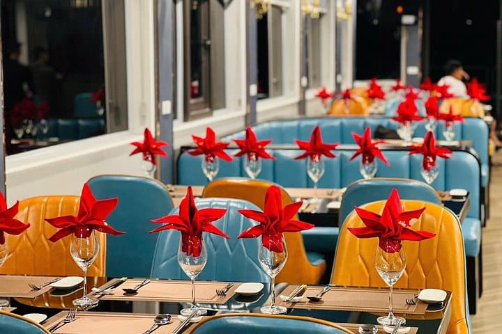 Luxury Halong Bay 7‑Hour Cruise from Hanoi with Limousine and Buffet photo 4