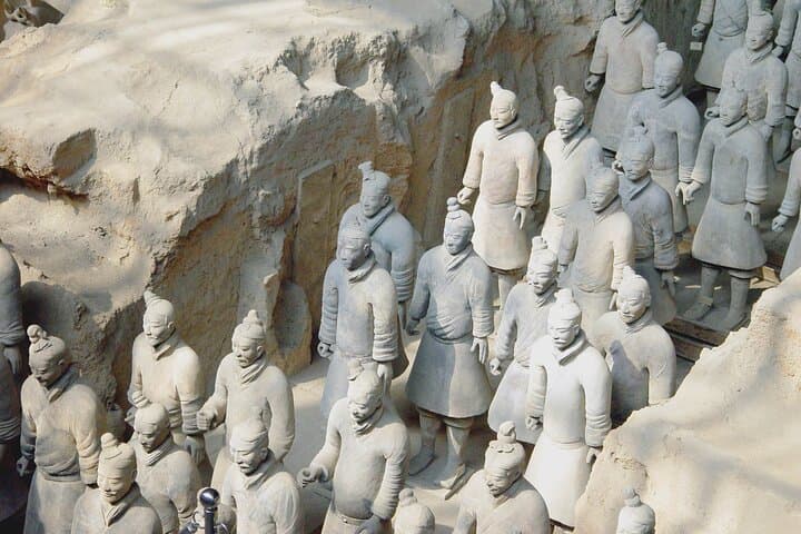 Xi'an Private Full-Day Tour: Terracotta Warriors, City Wall & Muslim Quarter photo 4