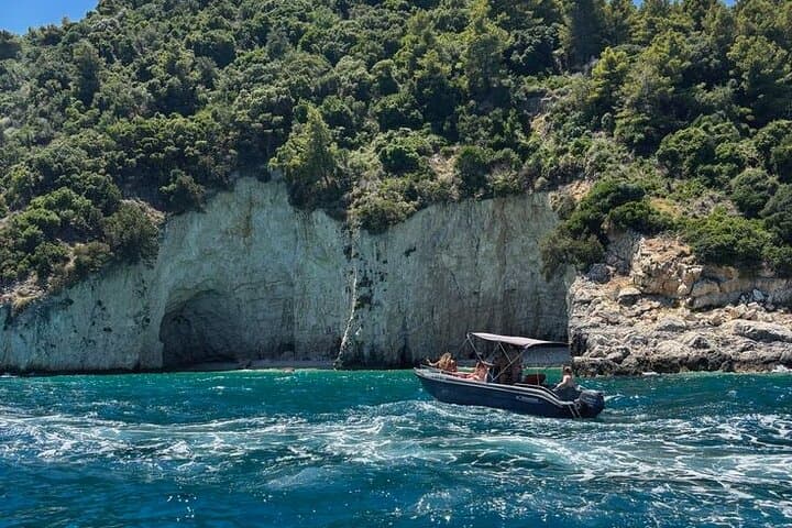 Saranda Hidden-Gem Boat Tour: Turtle Cave, Kakomes & Krorez Beaches photo 2